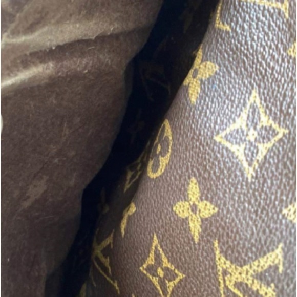 Louis Vuitton Jeune - Picture 8 of 14